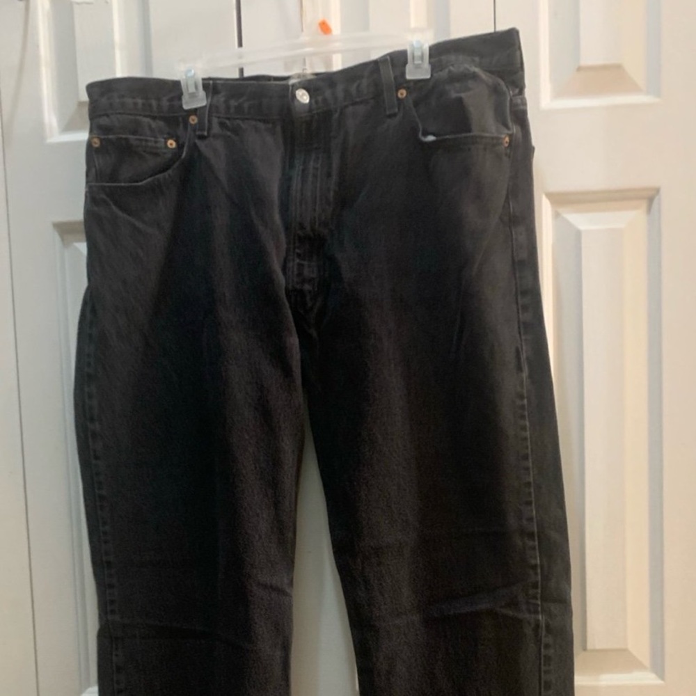 “Levi’s 505” Men’s Black Distressed Wash Jeans. Regular Fit-Levi’s. 40” x 32”.